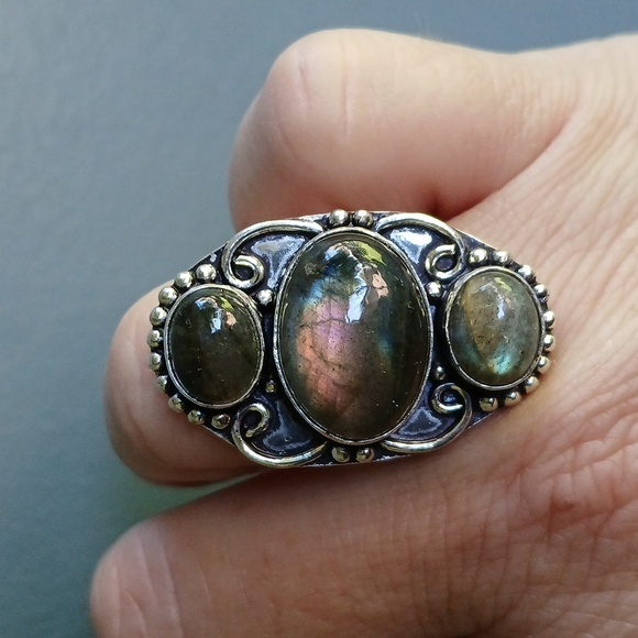 New Labradorite 925 Silver Ring. - Picture 11 of 15